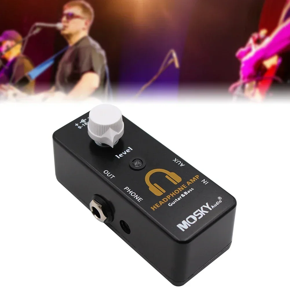 

Guitarist's Portable Amp Effect Pedal with Dedicated Volume Control and Headphone Output for Enhanced Practice Experience