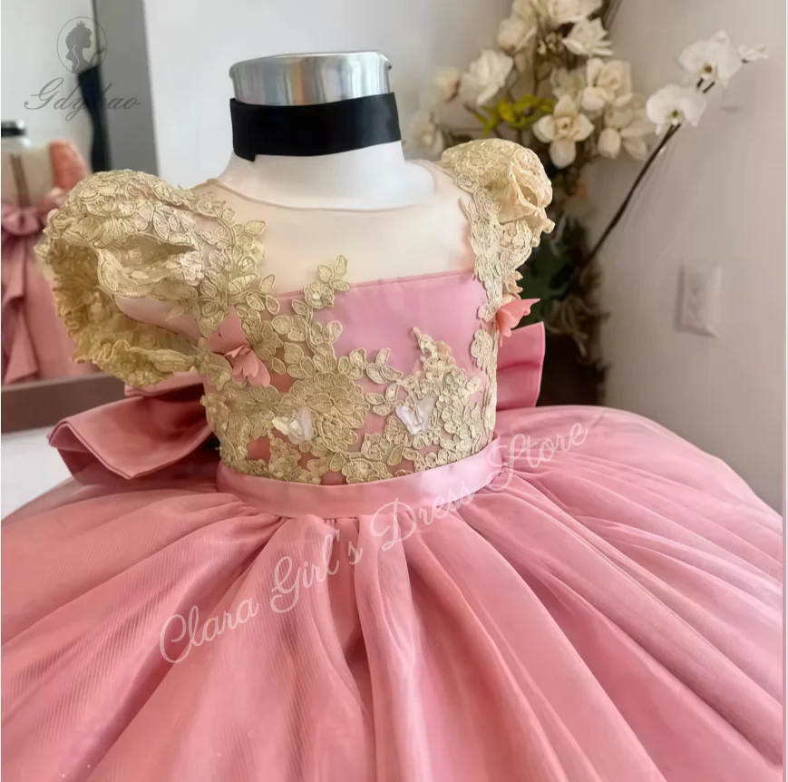 فساتين فتاة الزهور الوردية مع القوس الذهبي الدانتيل يزين الأميرة طفلة عيد ميلاد الكرة ثوب مخصص