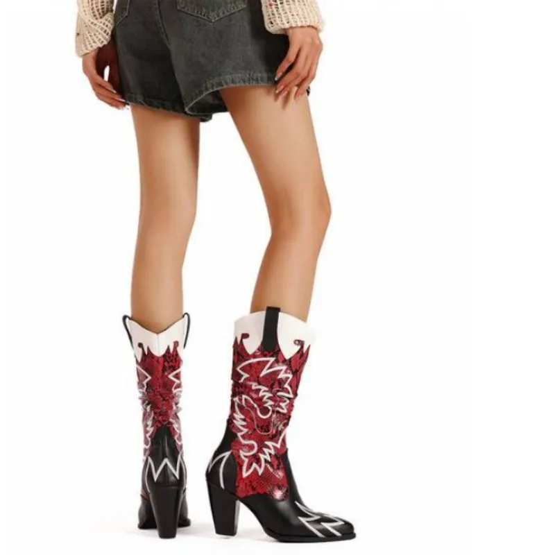 

Красивые женские сапоги на высоком каблуке Черные (зеленые, синие) матовые сапоги Высота каблука около 9 см. Женские сапоги до середины икры. Разноцветные.