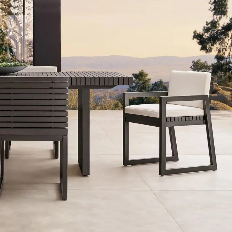 

High End Modern Metal Patio Dining Table Set Hotel Outdoor Dining Furniture