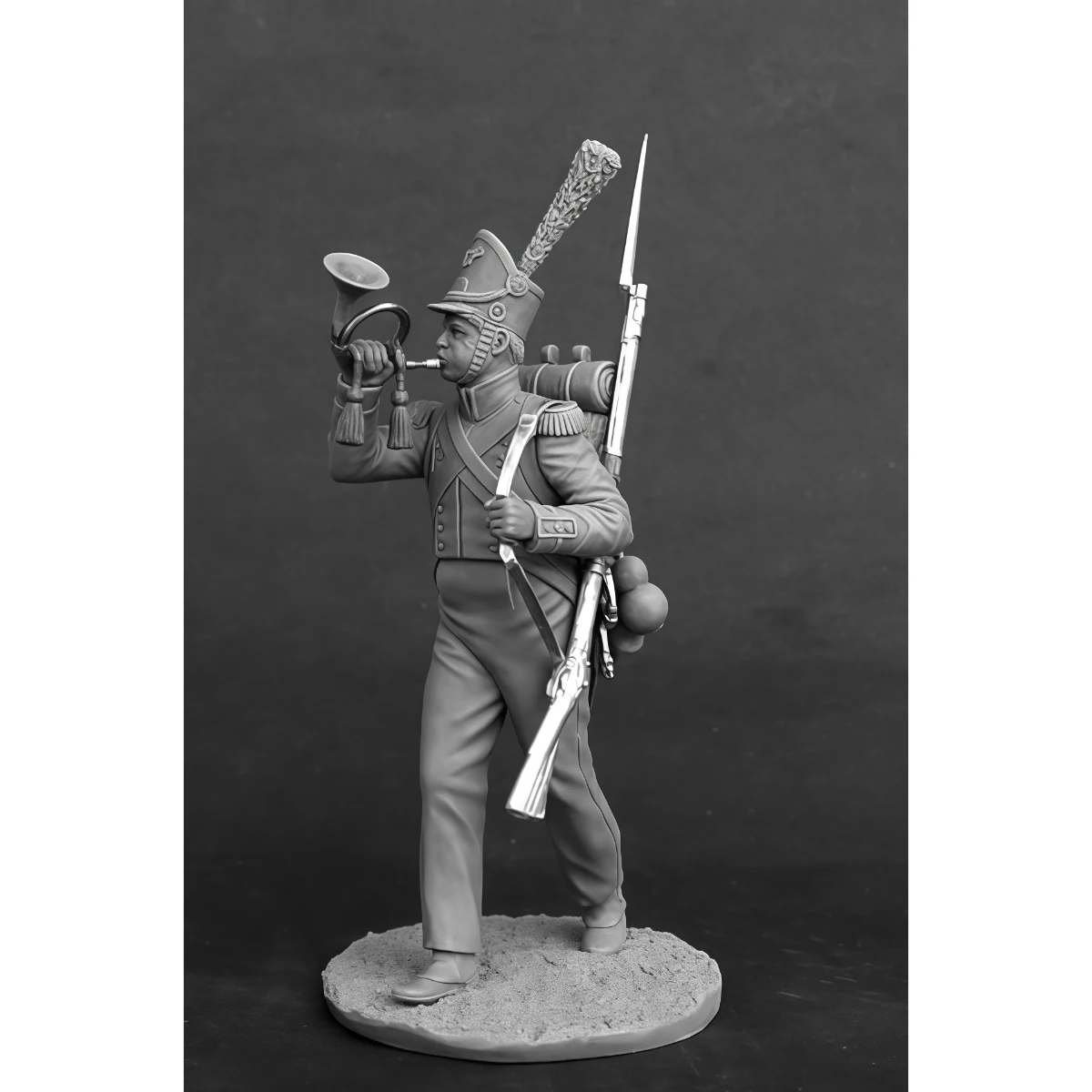 54mm resin unpainted model kit, Portuguese Legion Infantry Regiment Light Infantry Second Lieutenant unassembled and unpaintedGK view 5
