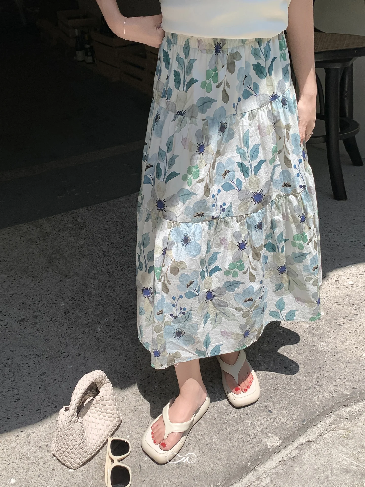 

Летняя женская повседневная хлопковая юбка миди свободного кроя с акварельным цветочным принтом больших размеров, подходит для фигуры типа «песочные часы» и «груша»