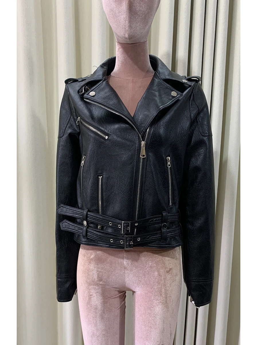 ربيع الخريف كول وسيم قصير يندبروف الصلب الأسود بولي Leather الجلود موتو و السائق سترة الرجال حزام المدرج ملابس الموضة الأوروبية