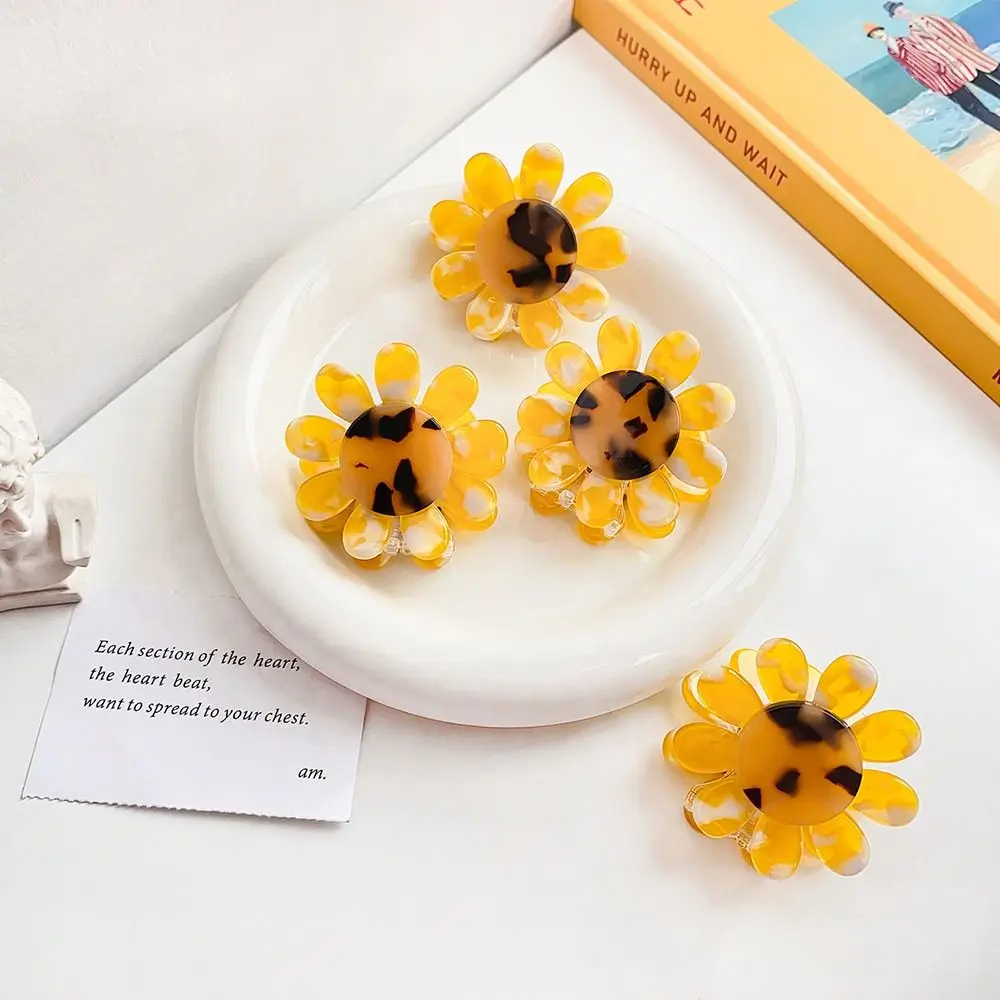 Headwear Shark Clip Temperament Ponytail Holder Flower Daisy Hair Claw Hair Clips Korean Style Crab Clip Hair Accessories