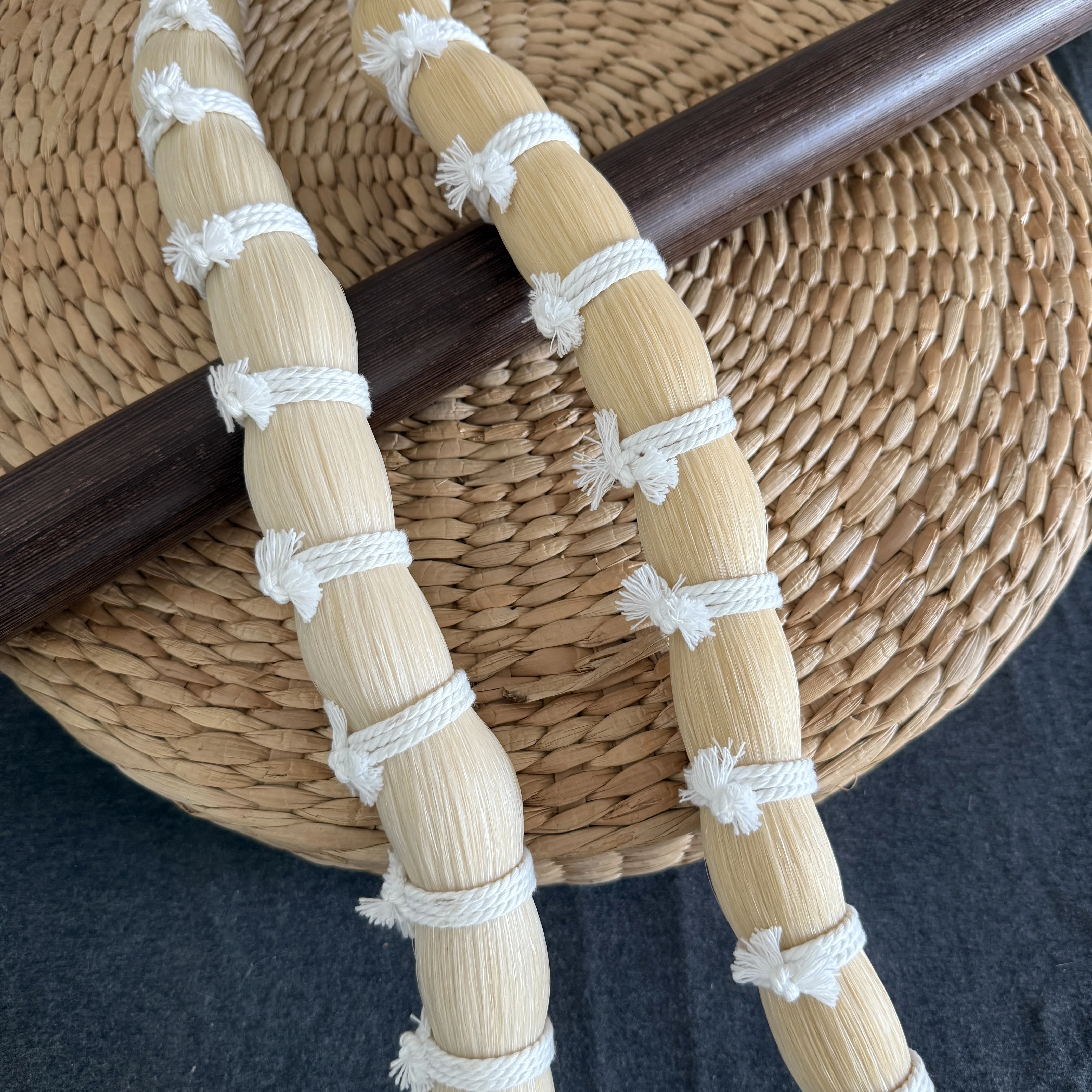 1 كجم AAA سيبيري الحصان الشعر العالمي الكمان القوس شعر الخيل 80-85 سنتيمتر الأبيض الطبيعي الآلات الوترية الكمان أجزاء اكسسوارات