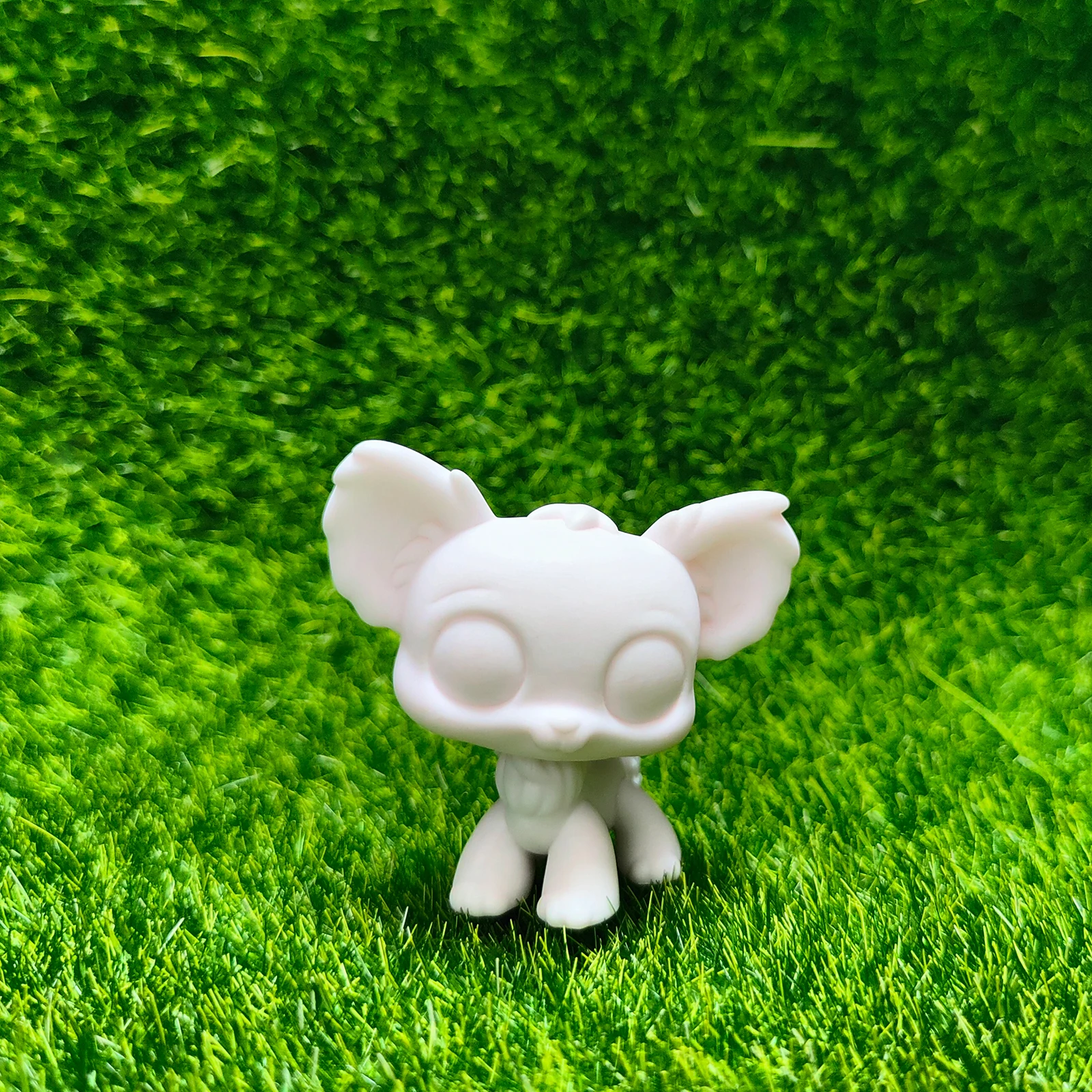 

﻿LPS Minilpsshop Pet Shop Rare Pet Animal White Base Chihuahua DIY Paint Parent Child Interactive Toys