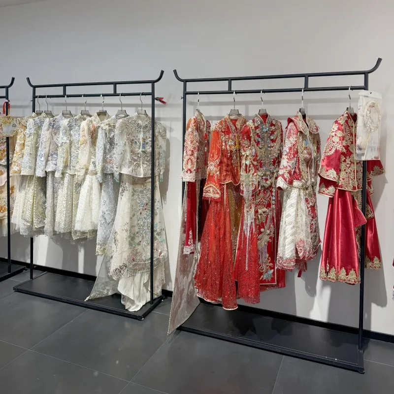 presentoir-de-magasin-de-vetements-xiuhe-du-sol-au-plafond-cintres-suspendus-etageres-speciales-pour-robes-de-studio-boutique-de-mariage-cheon