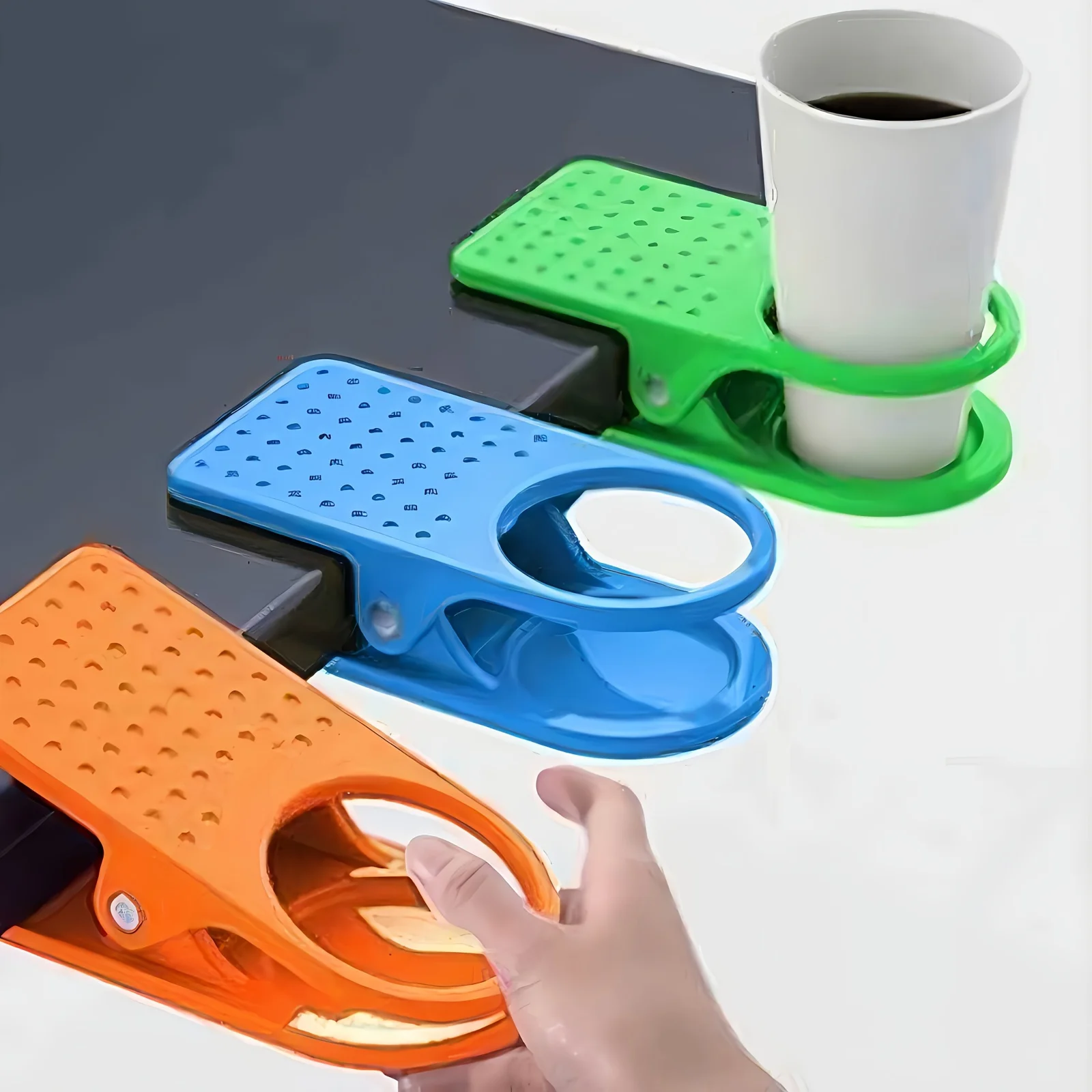 1Pcs Creative Large Desk Cup Holder, Plastic Cup Holder, Office Desk Clip-On Cup Holder with Large Clip, Desk Cup Holder for Office and Meeting Rooms, Prevents Cups from Spilling and Saves Desk Space, Multiple Colors Shipped Randomly
