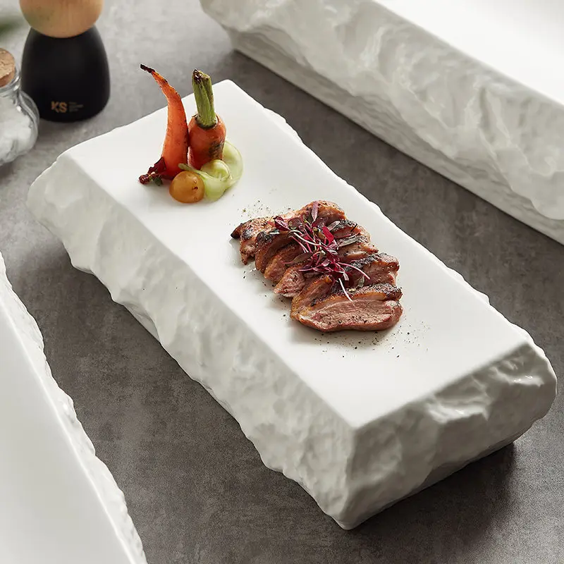 

Керамические изолированные белые тарелки в стиле вестерн, прямоугольные тарелки для кондитерских изделий, тарелки для суши, кухонные принадлежности и тарелки для украшения ресторана