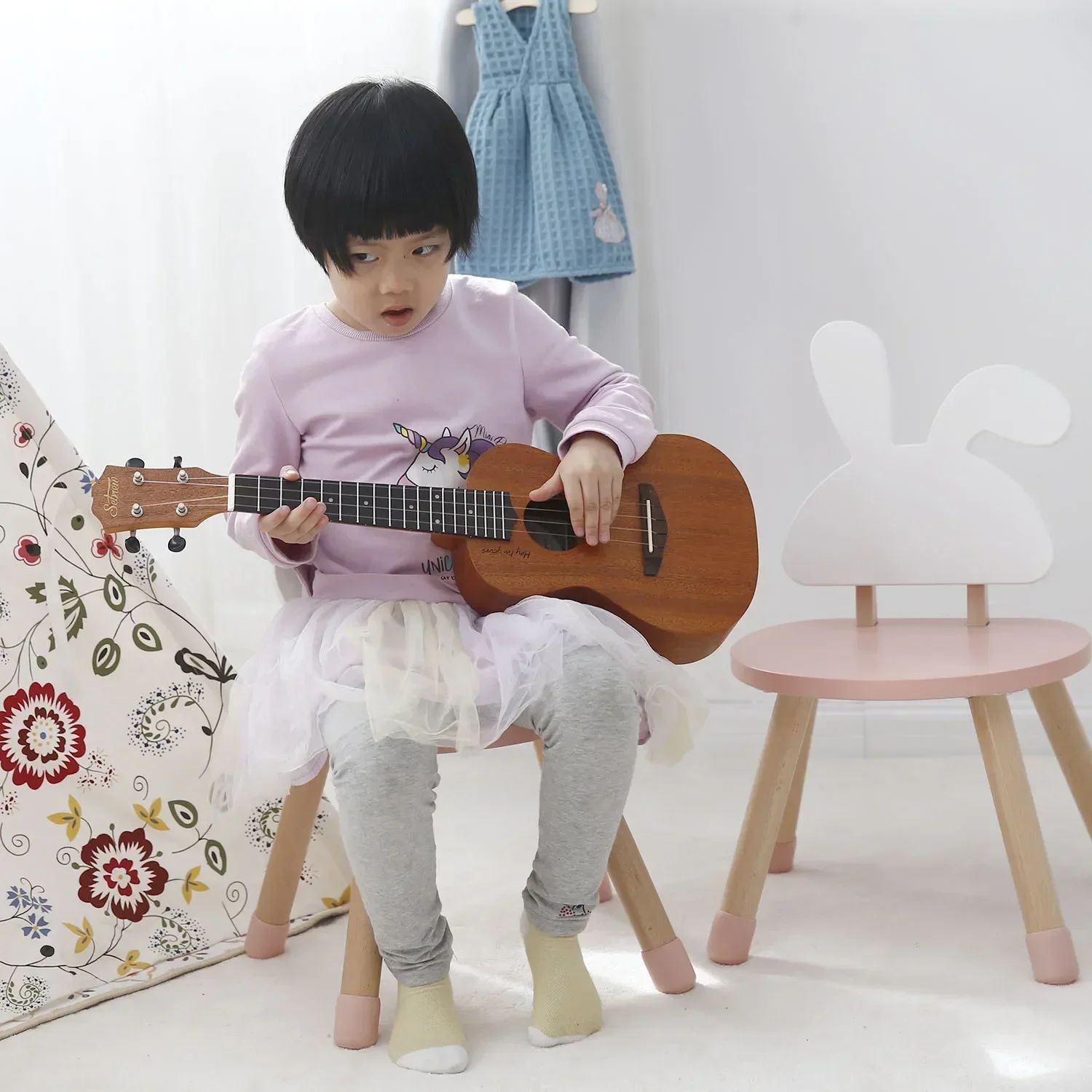 

Children' Furniture Sets Wooden Play Table Chair Set for Kids Toddler Bluey Table and Chair Girl Bedroom Set for Parties Hot sal