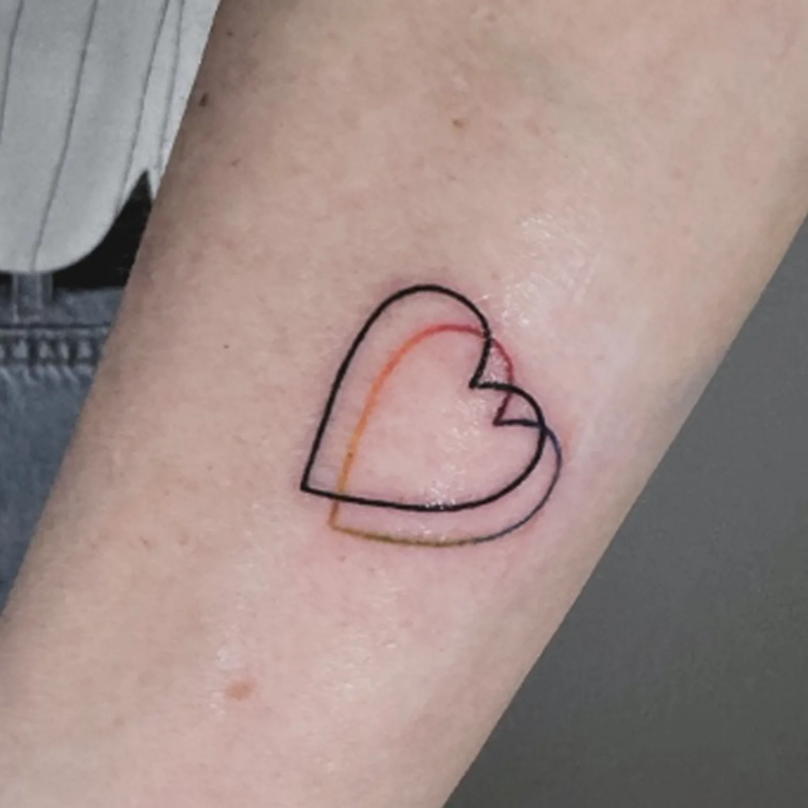 

Rainbow Line Heart Tattoo Sticker Gradient Craft Waterproof Long Lasting Fine Line Temporary Tattoo for Women Arm