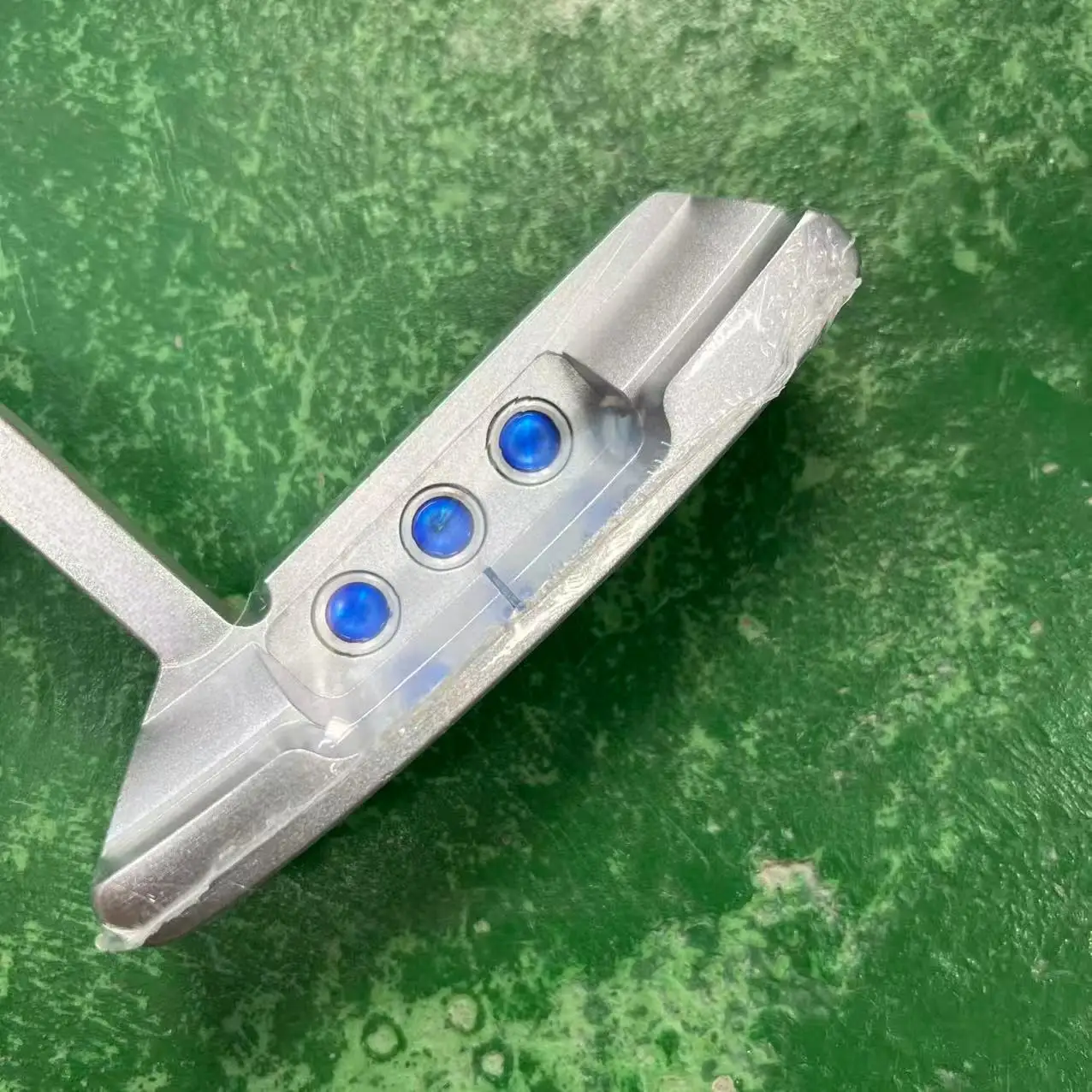 Putter de golf à haute pardon |   Conception de stabilité maximale pour les putts plus droits, tous niveaux de compétences