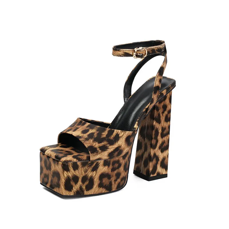 

Удобные летние женские сандалии на высоком каблуке из лакированной искусственной кожи золотого и серебряного цвета с леопардовым принтом и открытым носком для свадебной вечеринки на платформе