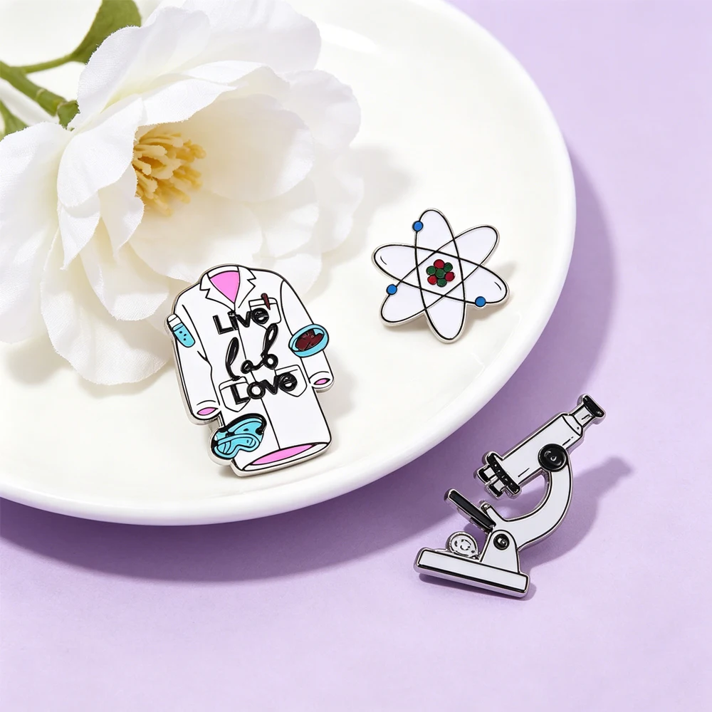 Harong Cute Science Laboratory Enamel Pin Atomic Structure Microscope Style Pin Creative Gift For Laboratory Personnel