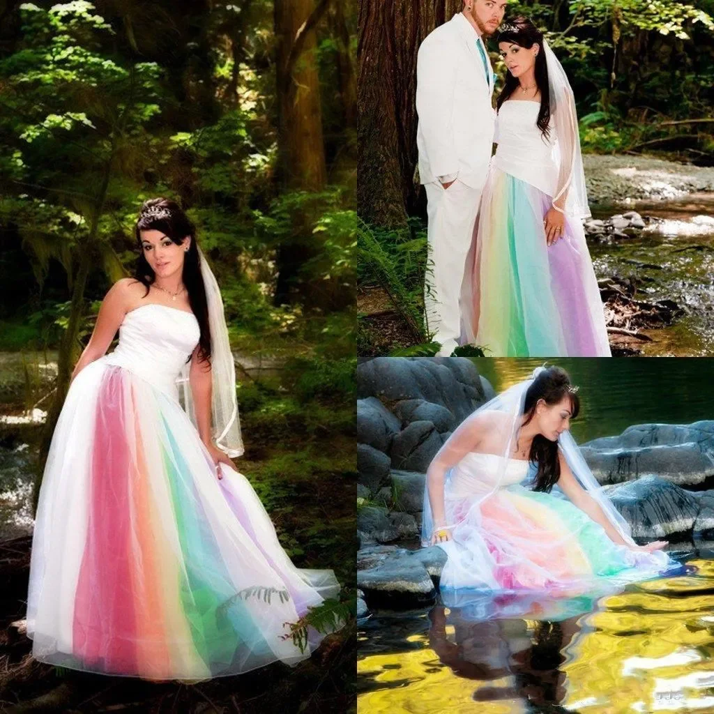 Glamorous Colorful Rainbow Gothic Outdoor Wedding Dresses Strapless Red Purple Blue Exotic Floor Length Beach Bridal Gowns