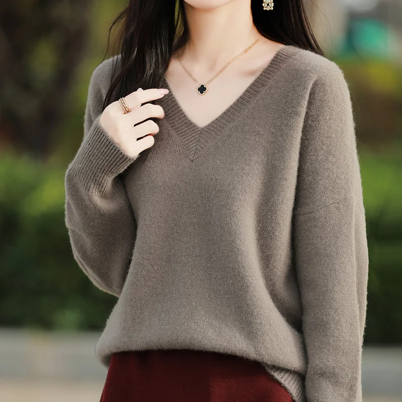 2024 autumn and winter new women's knitted V-neck 100% pure wool casual versatile wool sweater looks slim