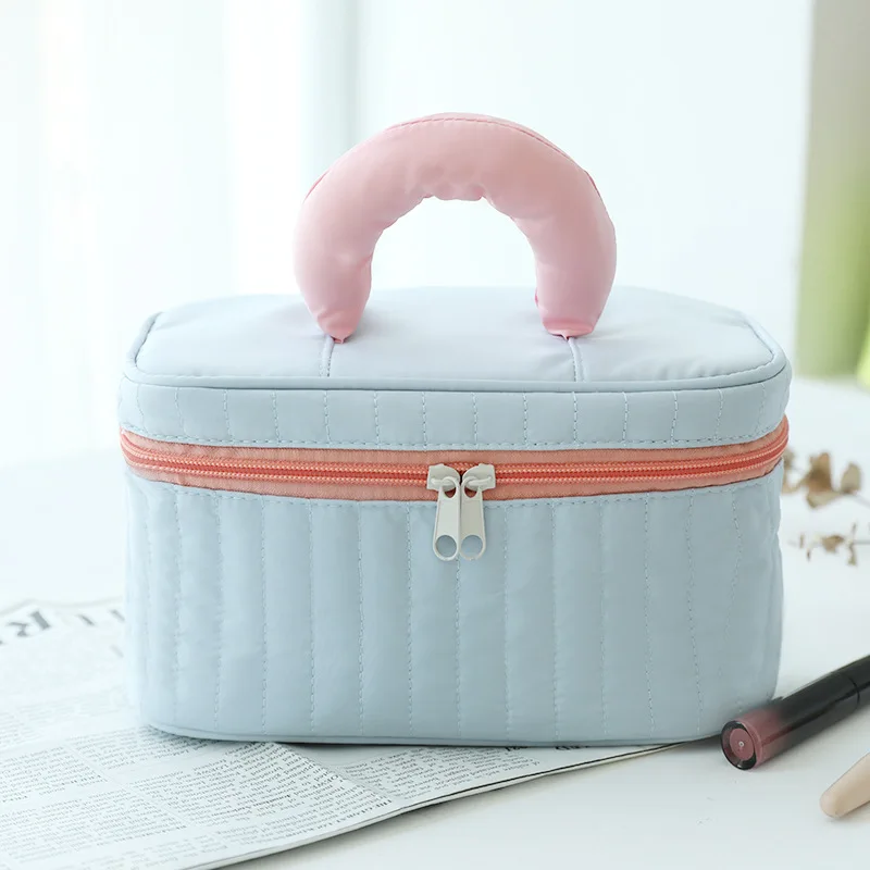 Women Makeup Bag Travel Cosmetic Pouch Mini Triangle Toiletries Box Organizer With Zipper Kawaii Beauty Case Accessories 2023