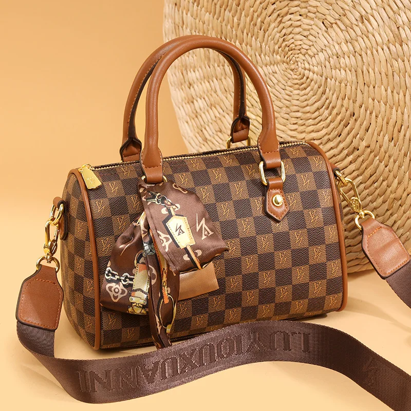 حقيبة وسادة بوسطن عصرية شتوية جديدة متعددة الاستخدامات حقيبة كتف مطبوعة حقيبة يد كروس للنساء