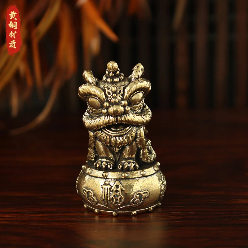 Lion dance bronze ornaments for home, living room, office, desktop decoration, crafts, and tea ceremony pets