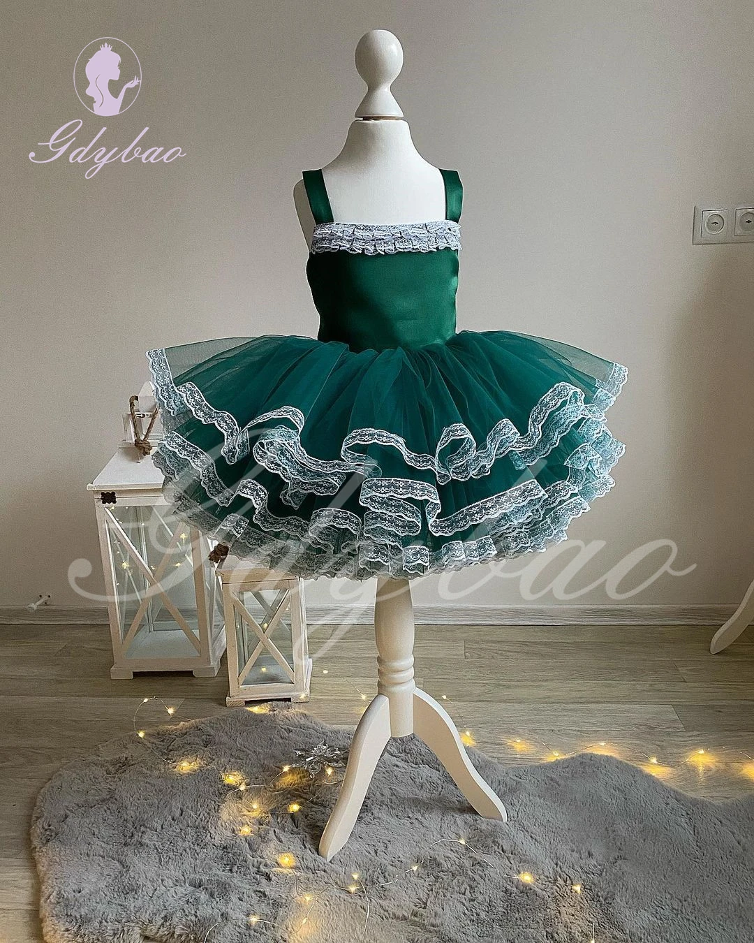 

Green Lace Flower Girl Dress For Wedding Puffy Tulle Sleeveless Luxury Princess Elegant Kids Party First Communion Ball Gown