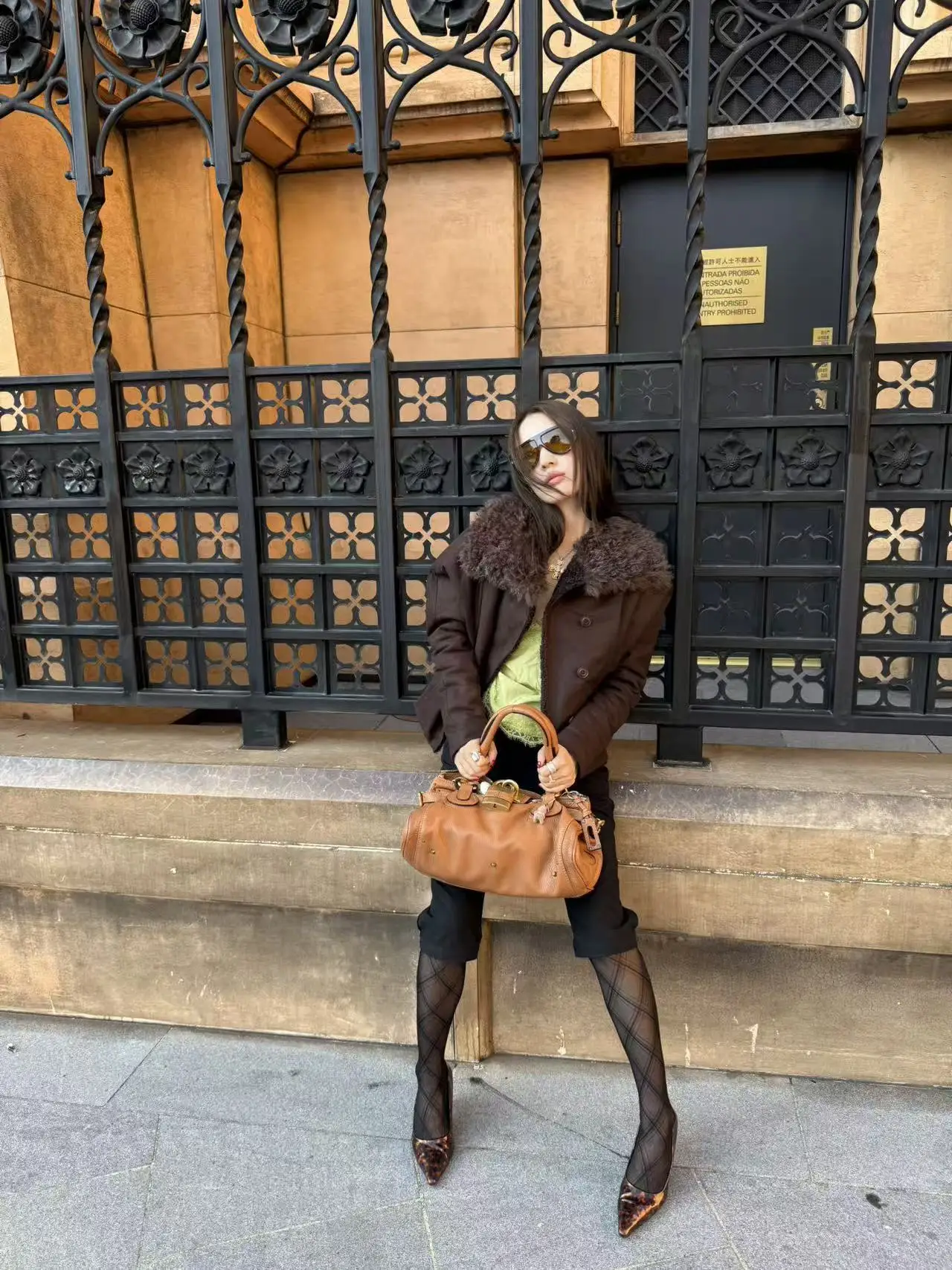 

Tayacue Mixed Fiber Silk Cotton Jaet with Fur Collar Waist-Cinching 3D Tailoring Browni Red Color Commute Sle Long Sve