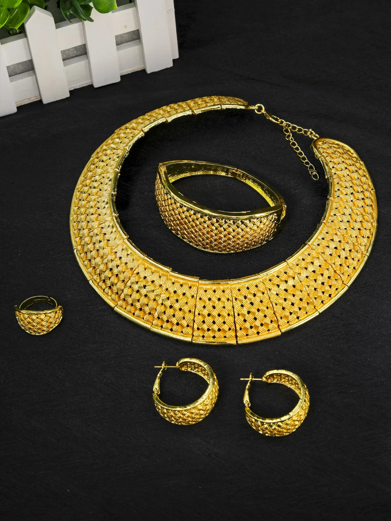 Fashion Dubai 24k gold plated Jewelry Sets for Women African Necklace Earrings Ring Bracelet Bridal Wedding Party Jewellery Set