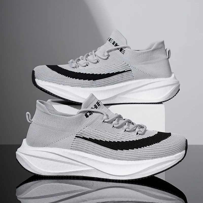 Men's and Women's Running Shoes Breathable Casual Sports Shoes Fashion New Anti-Slip Vibration Comfortable Tennis Shoes 36-46