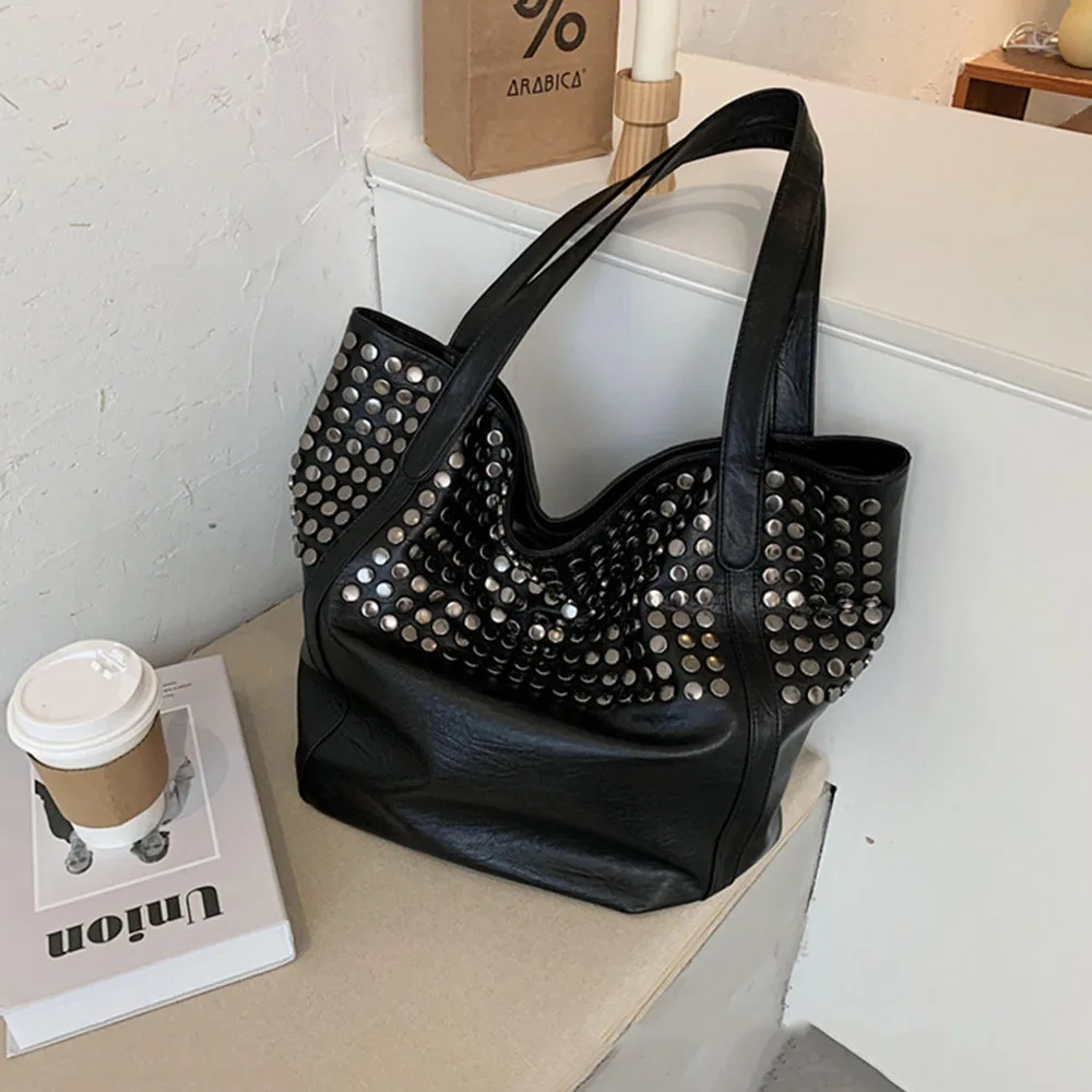 

Rivet Large Capacity PU Leather Crossbody Bag Solid Color Bag Casual Style Daily Fashion Single Shoulder Bags For Women