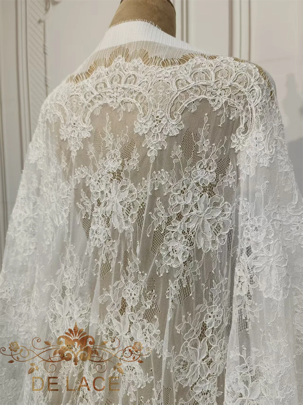 Alta qualidade francês cílios renda floral bordado tecido de renda com fio francês chantilly tecido de renda para vestido de noiva