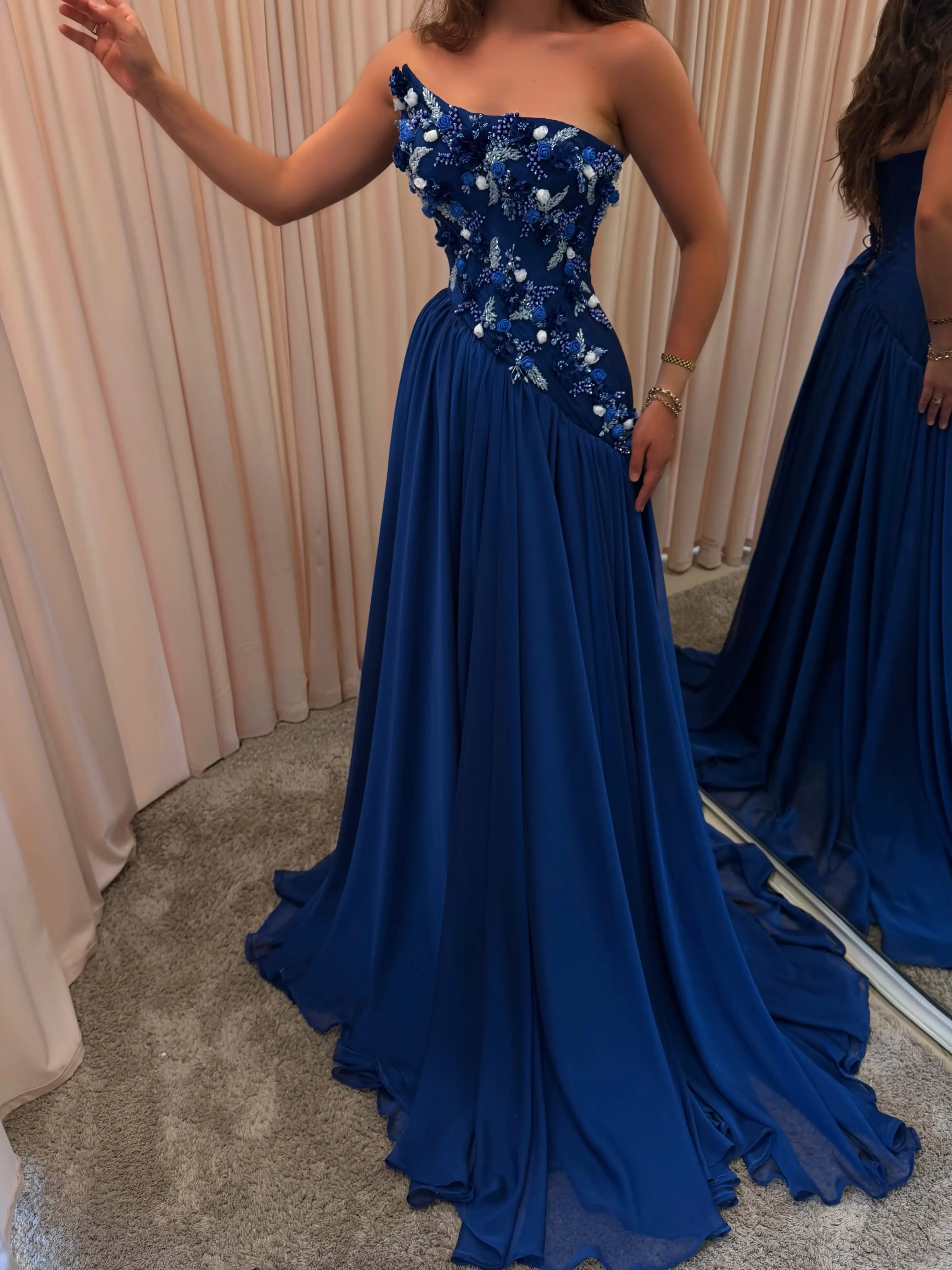 Customized Elegant Blue A-Line Strapless Evening Dresses Handmade Chest Beads Flowers Pearls Sweep Train Chiffon Prom Dresses