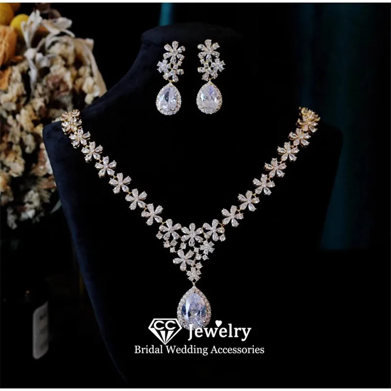 

CC Necklace Stud Earrings Sets for Women Wedding Accessories Bridal Fine Jewellery Romantic Crystal Jewelry Set Party Gift FO83