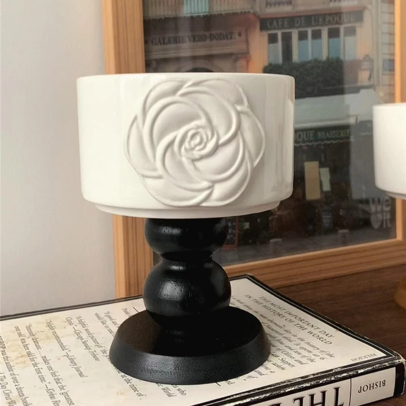 Aromatherapy Candle Holder Room Decor French Goblet Ceramic Light Luxury Elegant Decoration Vintage Camellia Cake Candlesticks