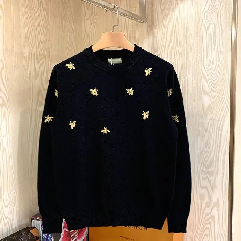 Sweater men's pure cotton velvet warm round neck Internet celebrities with the same little bee embroidery slim cover