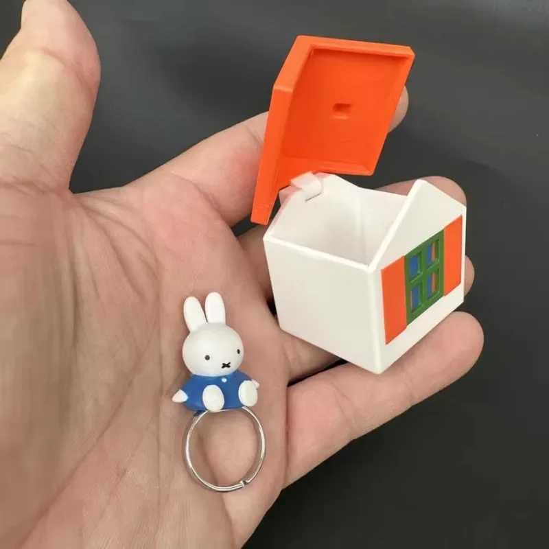 Miffys anillo de juguete de dibujos animados de Japón, caja de almacenamiento de casa pequeña, modelo de figura de acción, juguetes de muñecas, adornos de colección, regalos para niños