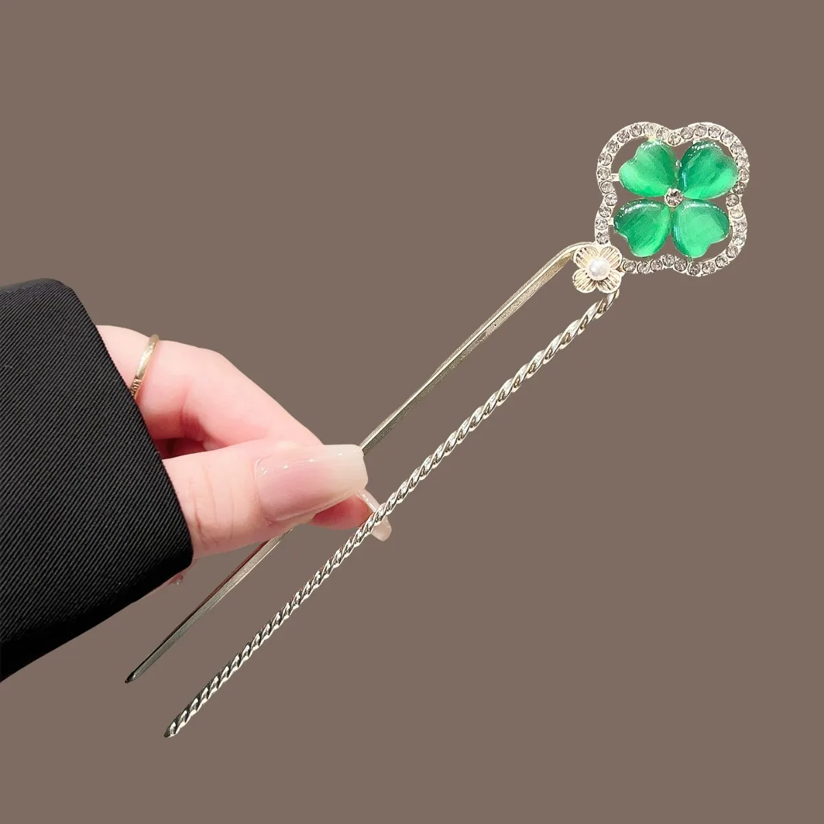 1pc Fashion Niche Four Leaf Clover Hairpin Rhinestones Surrounding The Cat Eye Embellished Modern Style Versatile Headwear