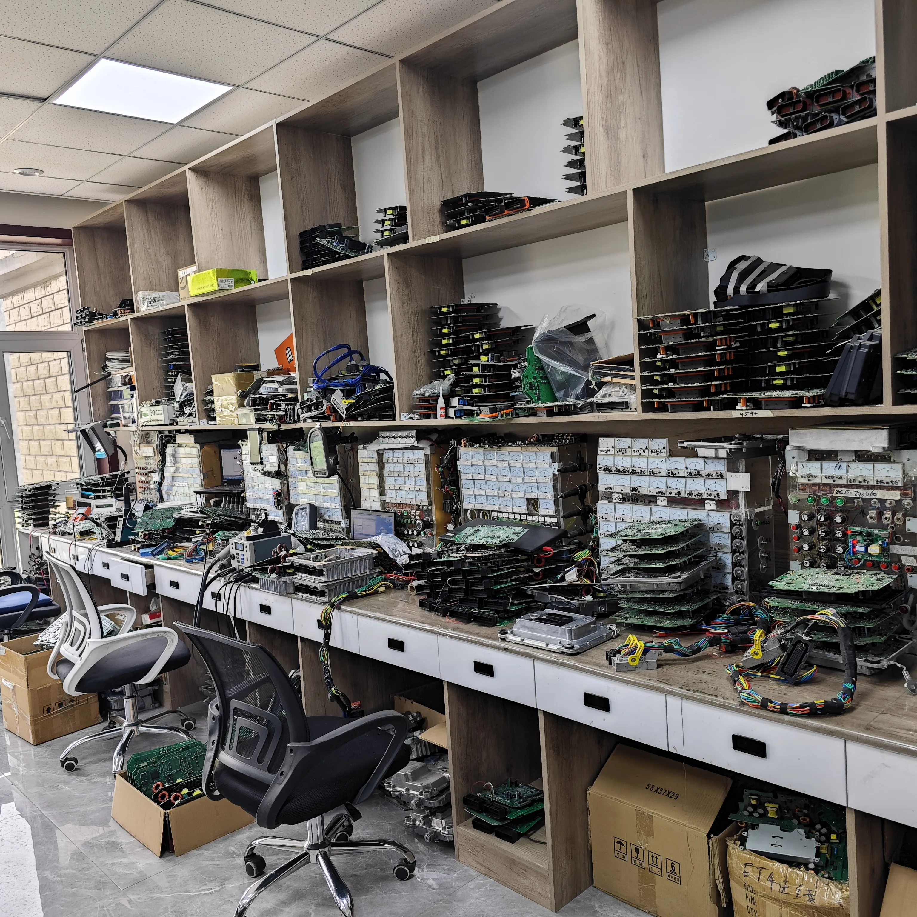 LNHF ECU ECM Factory Outlet Excavator Truck Controller Panel Computer Board 21K9-32101 HX330L MCU