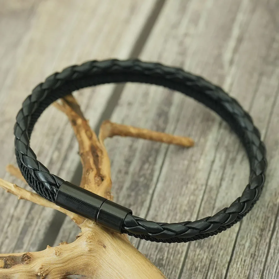 Doppellagiges Geflochtenes Seil-Armband für Männer Leder Gewebtes Kordel-Schmuckstück Minimalistischer Outdoor-Surf-Stil Geschenk