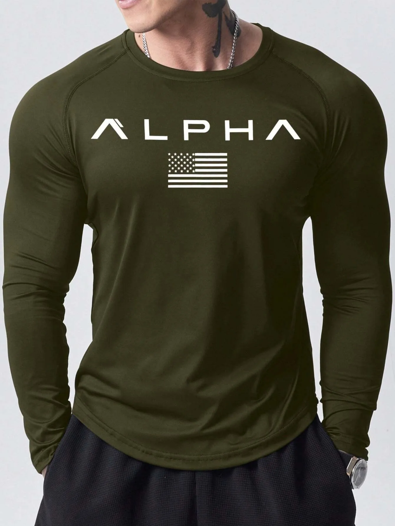 Das neue Herren-Langarm-T-Shirt für Frühling und Herbst 2025. ist lässig, modisch und bequem mit 3D-Buchstabendruck