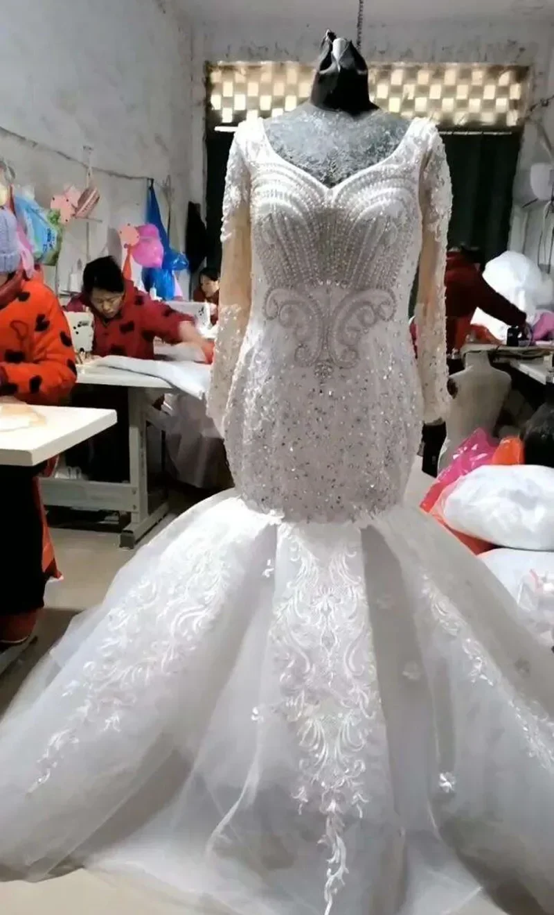 

Customized Sweetheart Heavy Crystals Pearls Mermaid Wedding Gown For Bride 2024 Plus Size Long Sleeves Zipper Back Bridal Gown