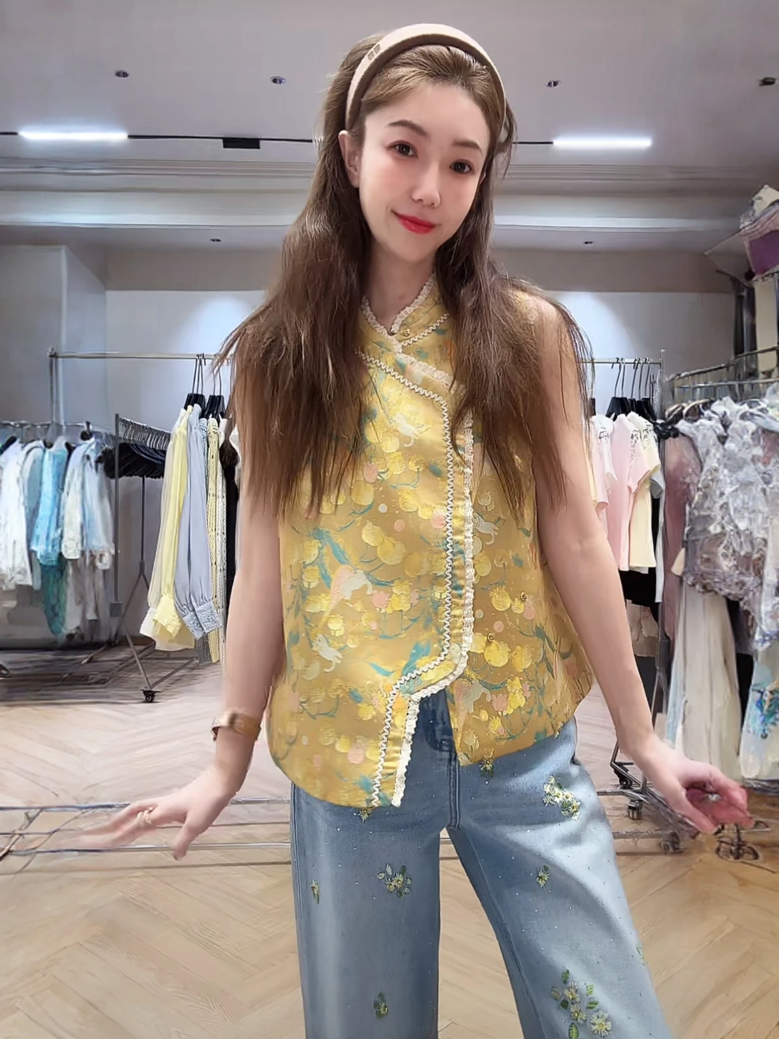 

Новая женская модная легкая куртка-жилет в китайском стиле с объемной вышивкой, универсальная, из полиэстеровой смеси, с принтом, с круглым вырезом