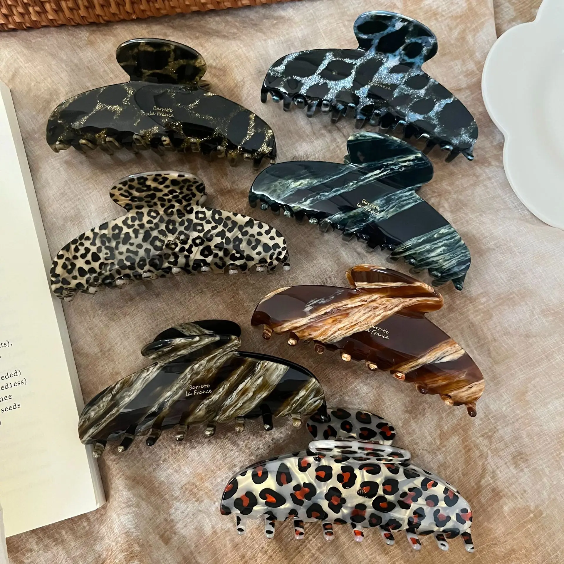 Vintage Leopard Marble Print Acrylic Hair Claw Clips Large Size Shark Claw Clip Tortoiseshell Texture Hair Jaw Claw For Women Th