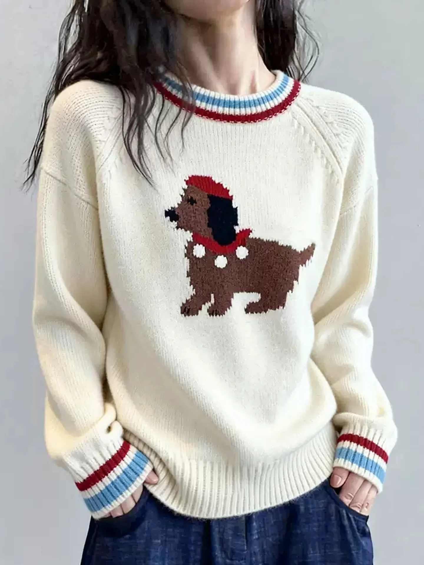 Faionable Long Sve Camere Sweater with Cartoon Pattern Design Age-Defng Trendy Knitted Top for Young Women in Winter