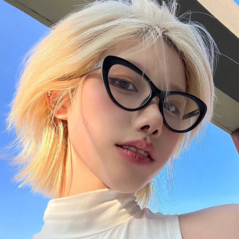 New Cat Eye Triangle Frame Anti-Blue Light Glasses Classic Men Women Reading Eyewear Retro Triangle Frame Transparent Eyeglasses