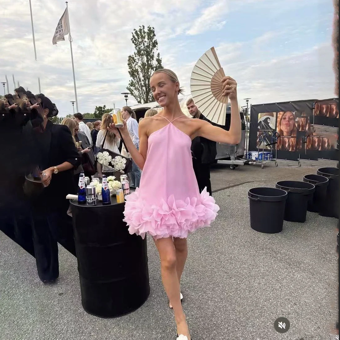 Chique Mini Tutu Vestidos Floral Em Camadas Sem Encosto Curto Halter Sexy Vestido de Baile em Camadas плаokubе для беheitsм onderн