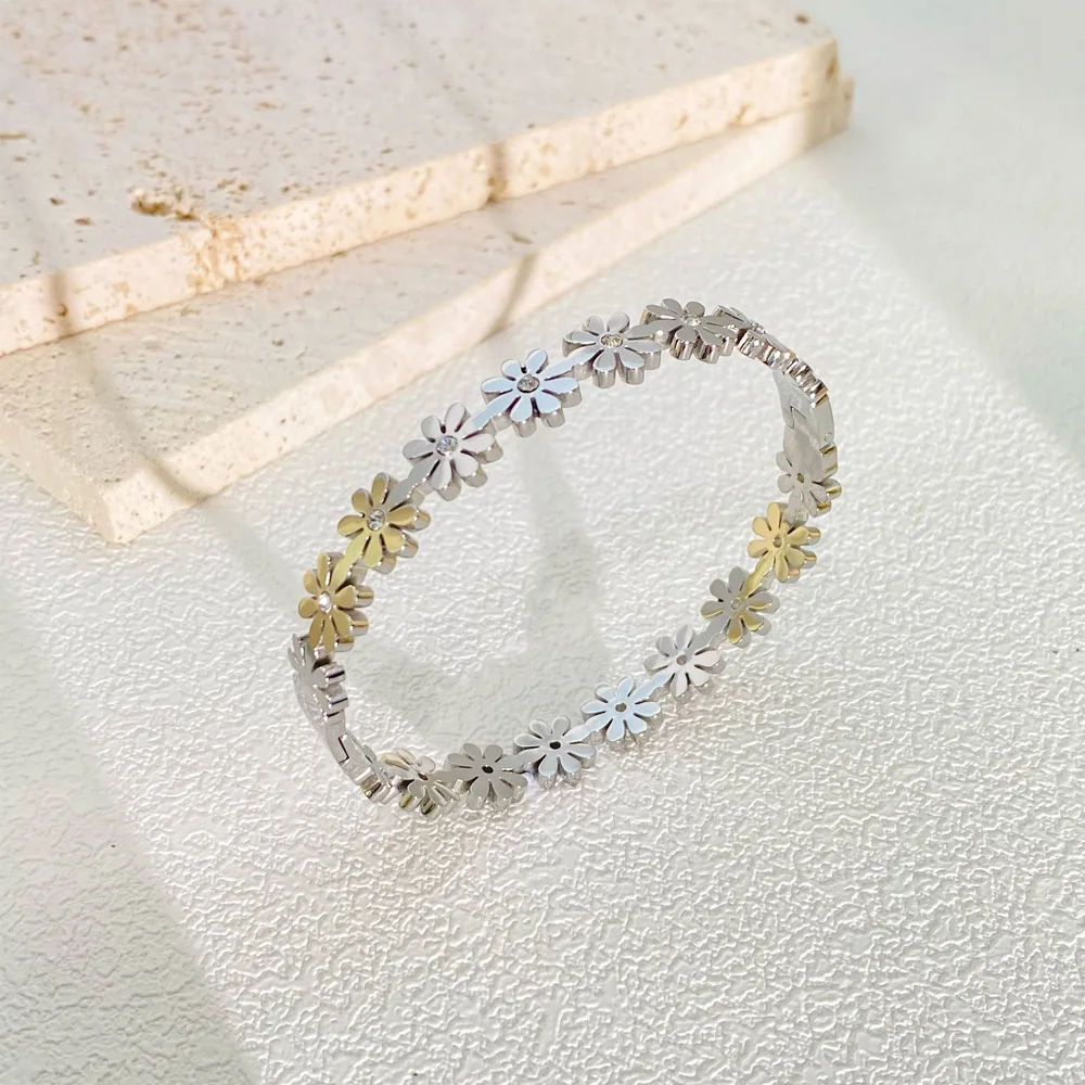 316L Stainless Steel Daisy Flowers Cuff Bangle Bracelets For Women Fashion Waterproof Jewelry Women\'s accessories party Gift