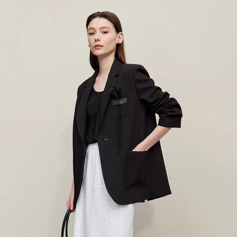 Blazer para Mujer Amii, Otoño 2026, Nuevo Estilo Casual, Solapa con Muescas, Hombreras, Detalle Floral 3D, Top Holgado Versátil para Mujer, 12651016