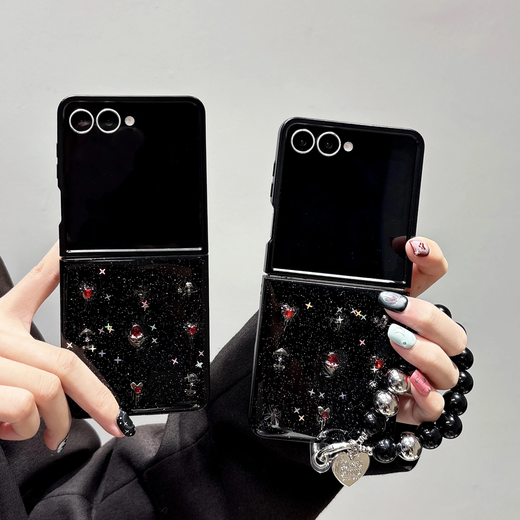 Luxuriöse Edelstein-Glitzer-Handyhülle für Samsung Galaxy Z Flip5 4 3 5G zflip7 6 Z Flip 6 7 FE Cover Modische Schutzhülle mit Kettenanhänger