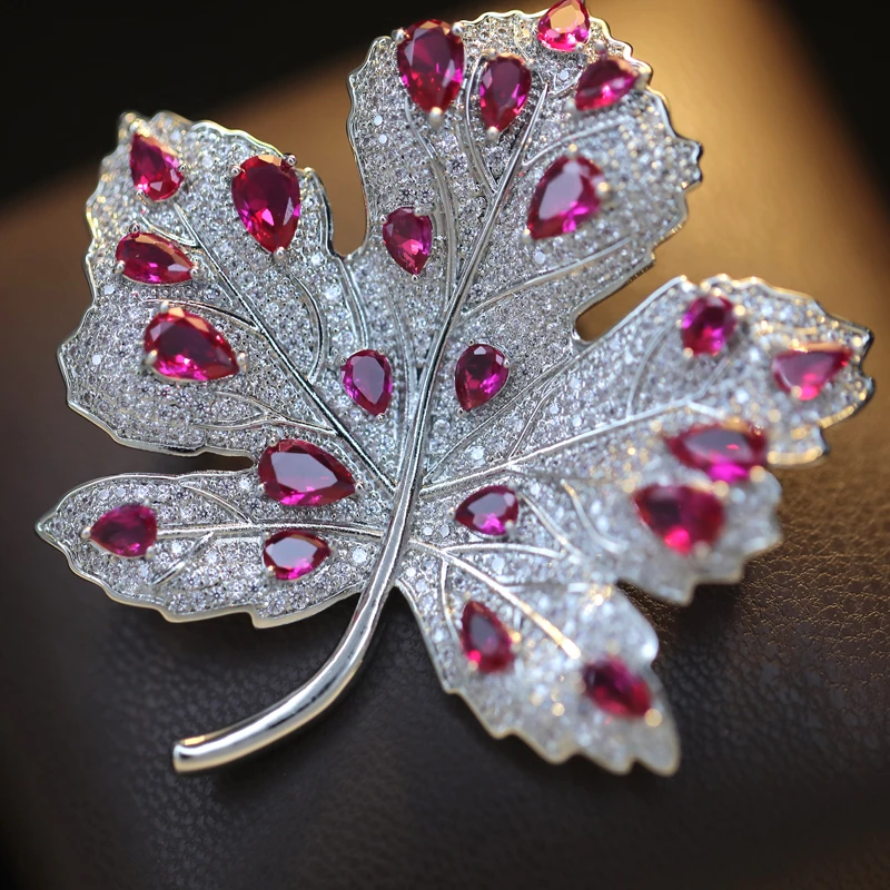 New Micro inlaid Zirconia Pearl Bouquet Camellia Flower Brooch Luxury Women\'s Coat Elegant Suit Accessories Banquet Corsage  Pin