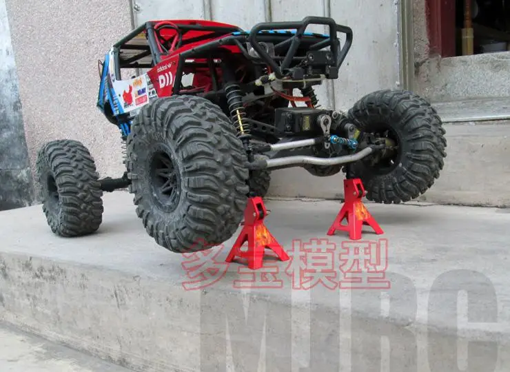 2 pz/set Rc Auto Jack In Metallo Stand Strumento di Riparazione Per 1/10 Rc Arrampicata Auto Crawler Diecast Veicoli Modello Parti di Accessori Giocattolo