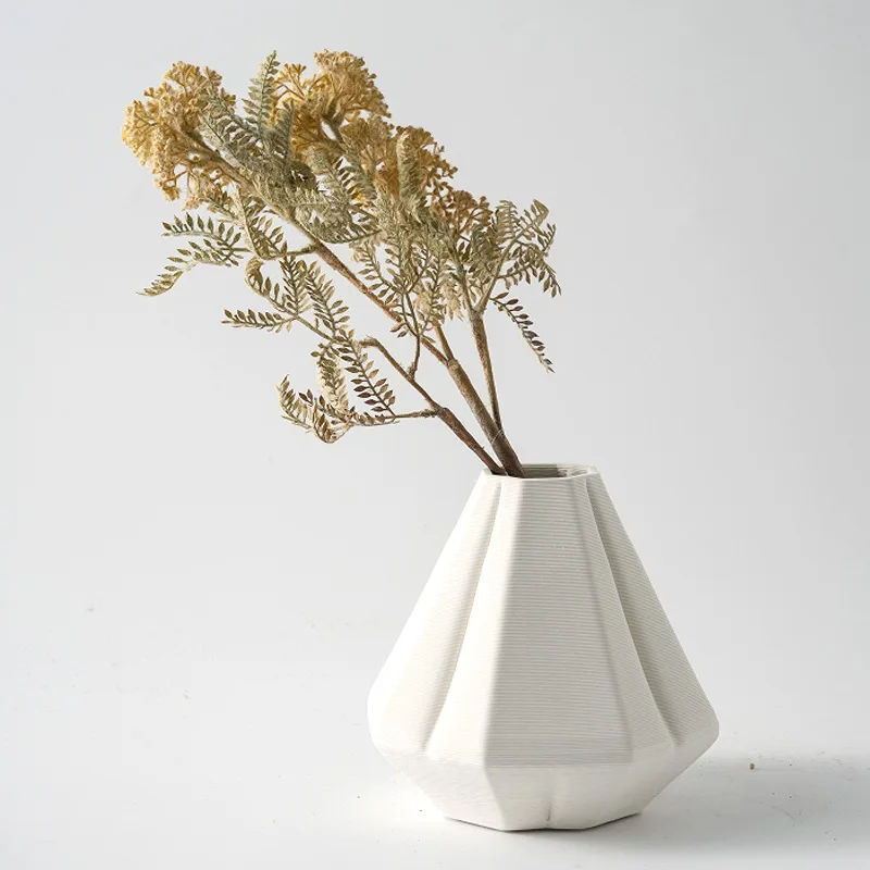 Vaso de cerâmica simples de cor lisa